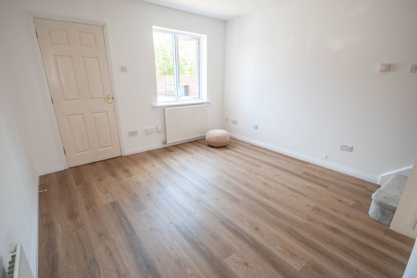 House Thomson Close in Rugby