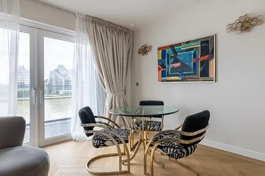 Flat Townmead Road in Greater London