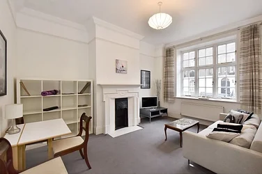 Flat Chester Row in City of Westminster