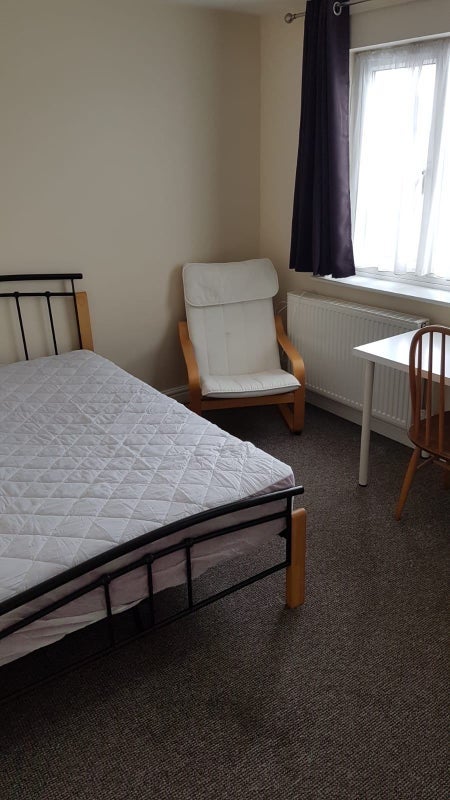 Room Batley Road in Wakefield