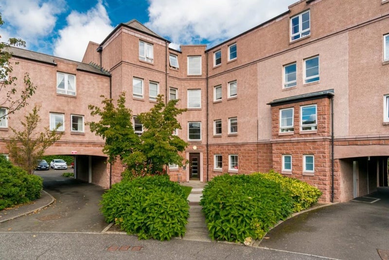 Room West Savile Gardens in City of Edinburgh