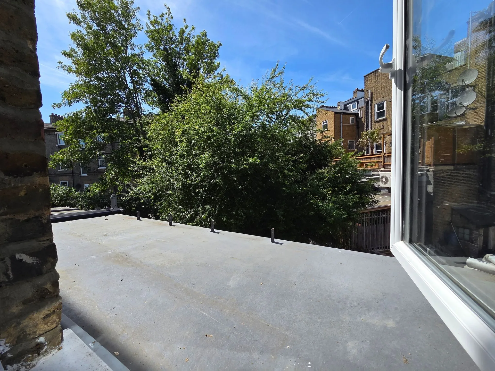 Flat Church Road in Greater London
