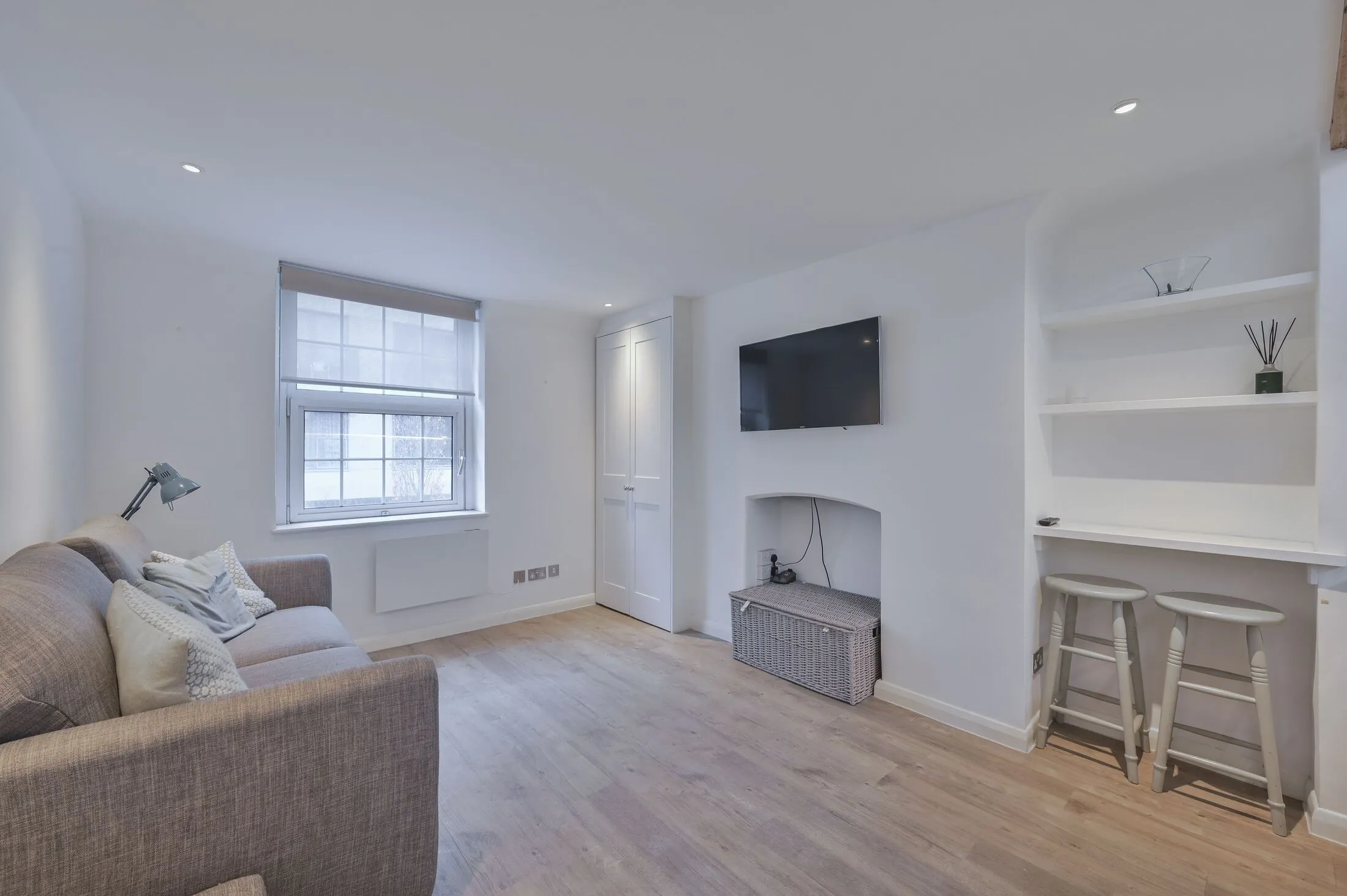 Flat Ebury Bridge Road in City of Westminster