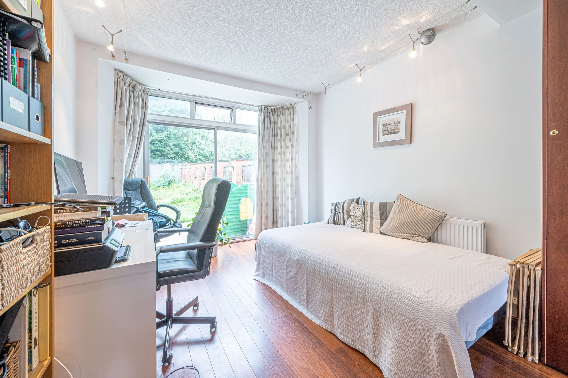 House Linkside in Greater London