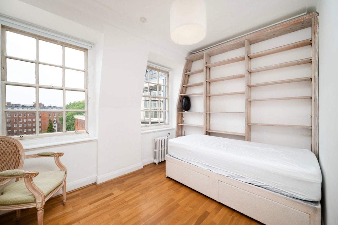 Flat Finchley Road in City of Westminster