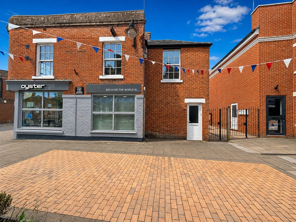 Flat Pylewell Road in Southampton