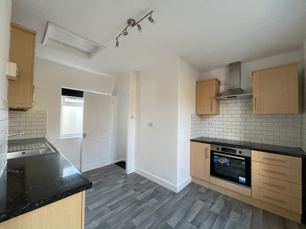 Flat Pylewell Road in Southampton