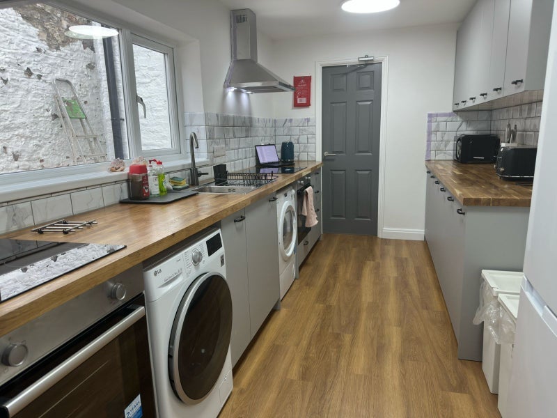 Room Fisher Road in Bristol