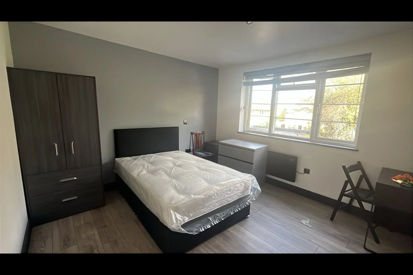 Flat Verona Drive in Greater London