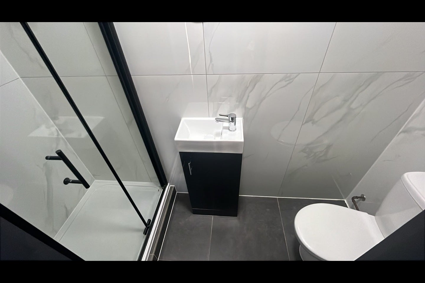 Flat Verona Drive in Greater London