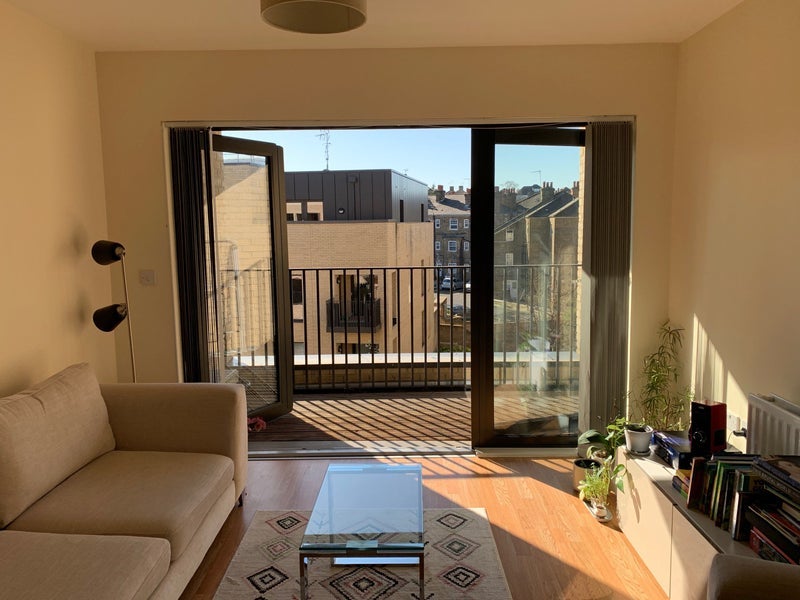 Room Newman Close in Greater London