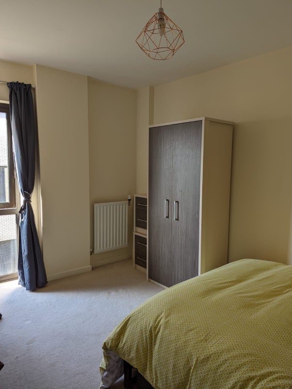Room Newman Close in Greater London