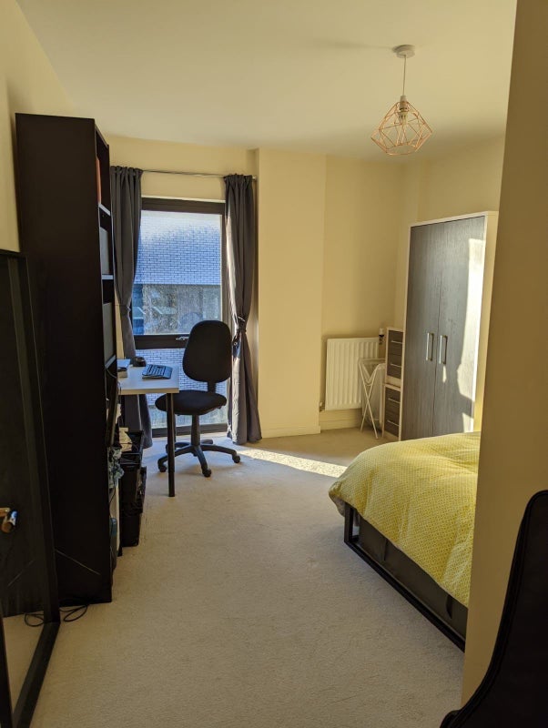 Room Newman Close in Greater London
