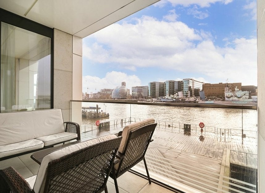 Flat Water Lane in City of London