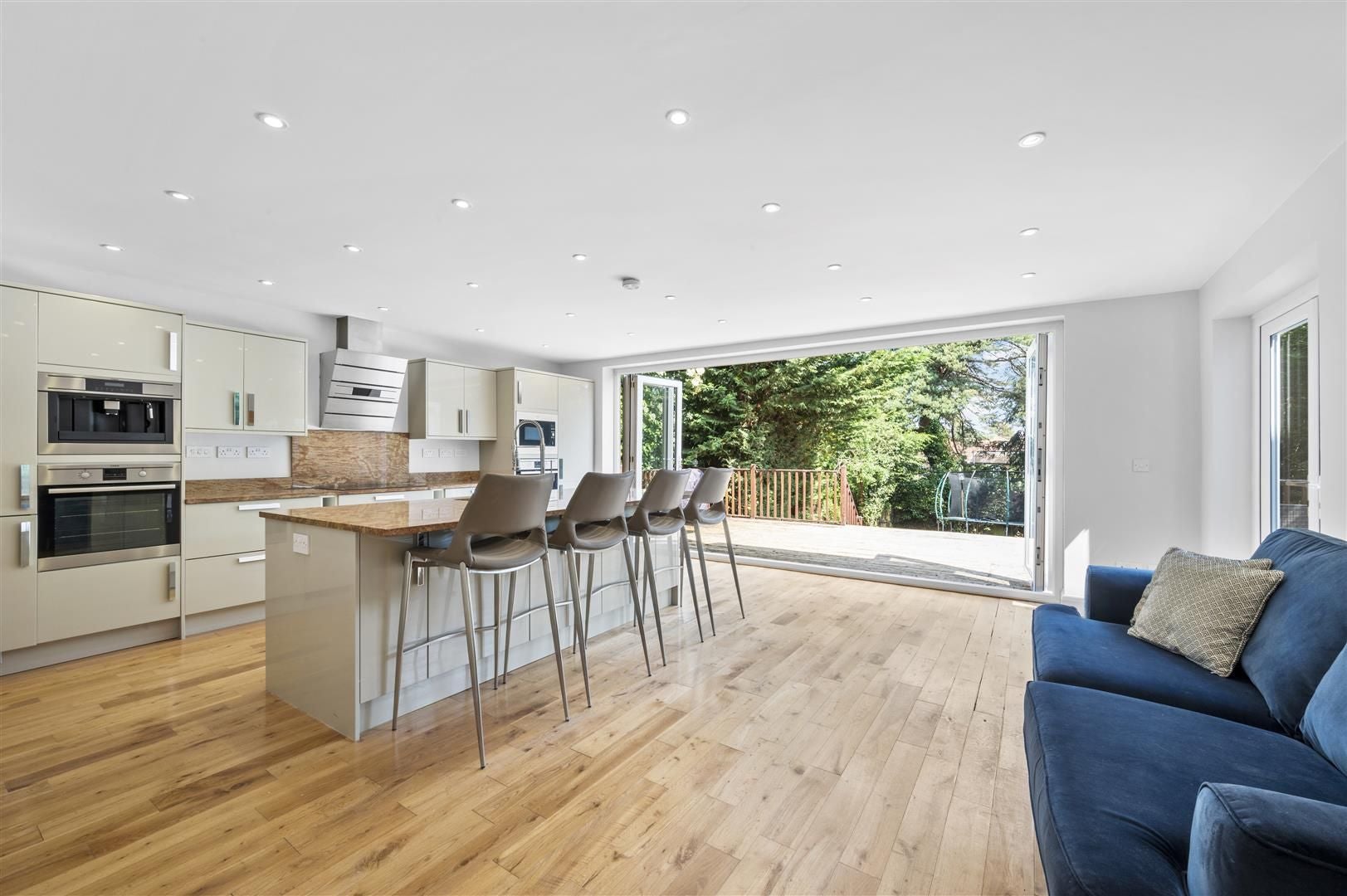 House Ullswater Crescent in Greater London
