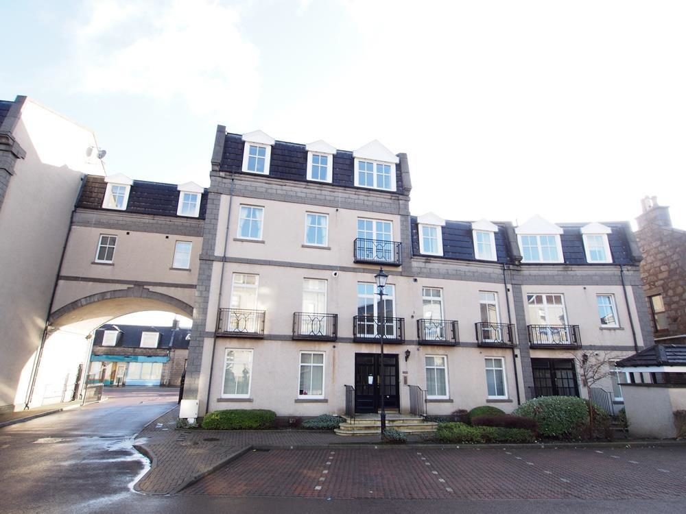 Flat Lanark Square in Greater London