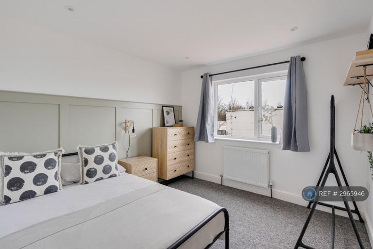 Room Bloomfield Road in Bristol
