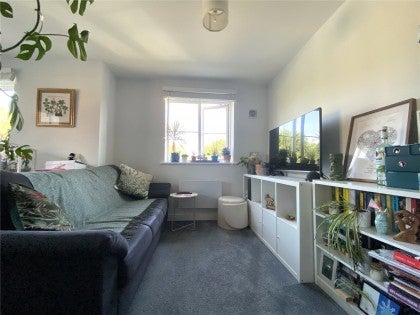 Flat Monarch Way in Leighton Buzzard