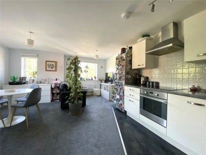 Flat Monarch Way in Leighton Buzzard
