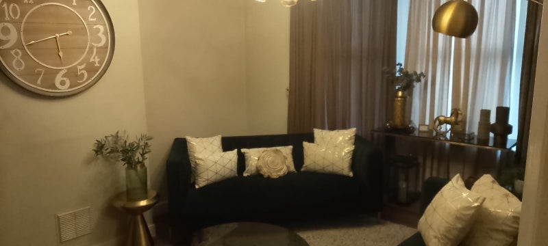 Room Oaklands Park Avenue in Greater London