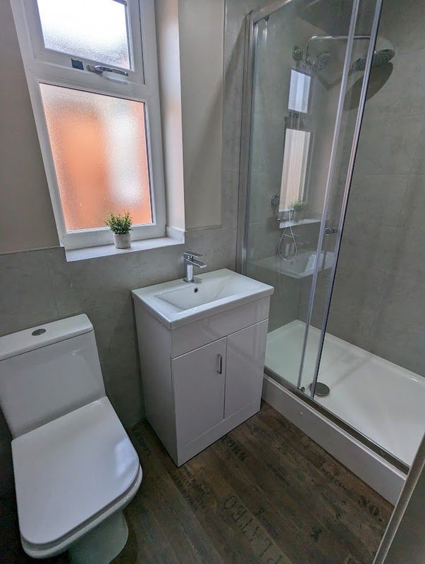 Room Aylestone Road in Leicester