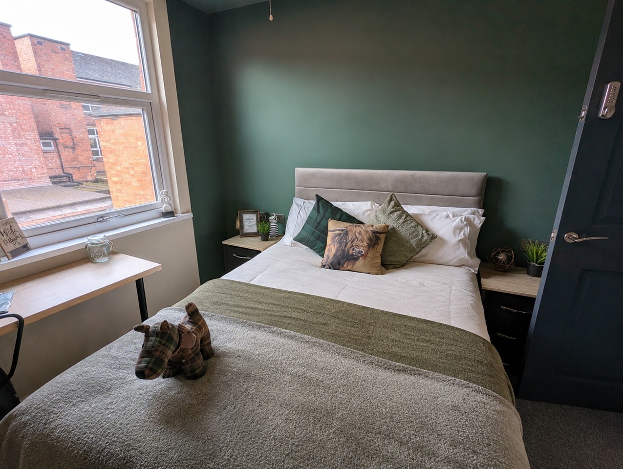 Room Aylestone Road in Leicester