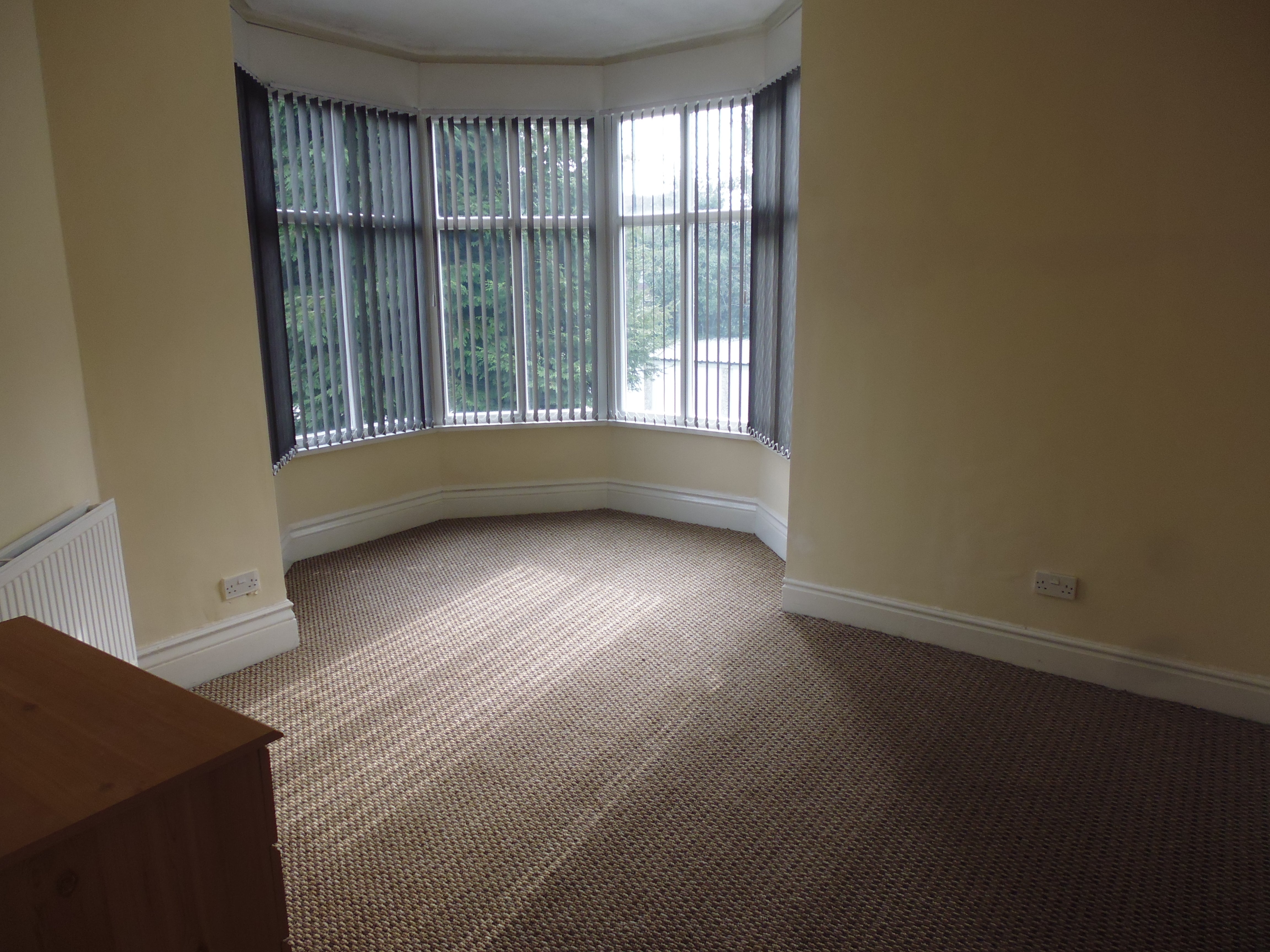 Flat Yardley Wood Road in Birmingham