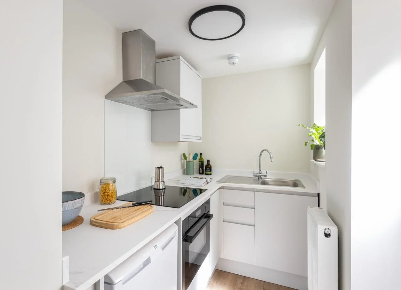 Room Dene Street in Mole Valley