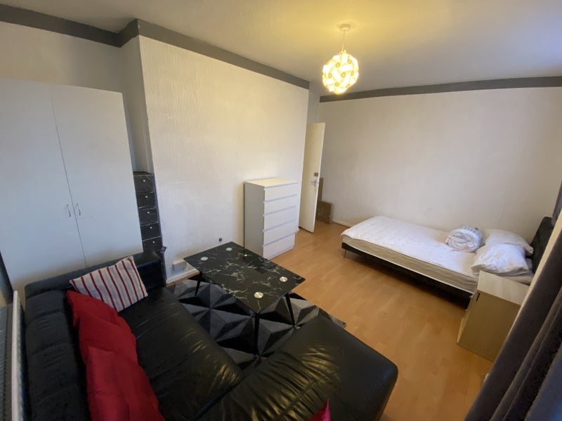 Room Dorman Way in Greater London