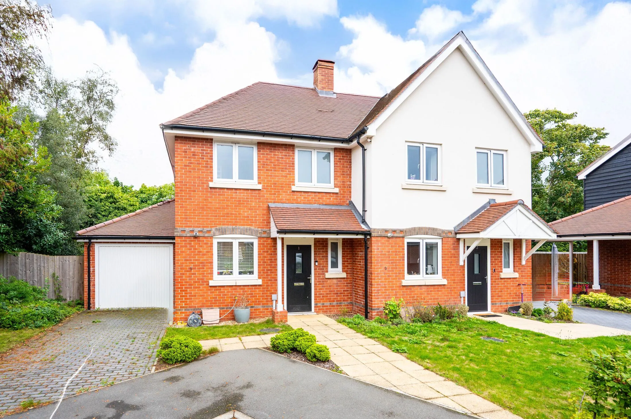 House Victoria Mews in Guildford