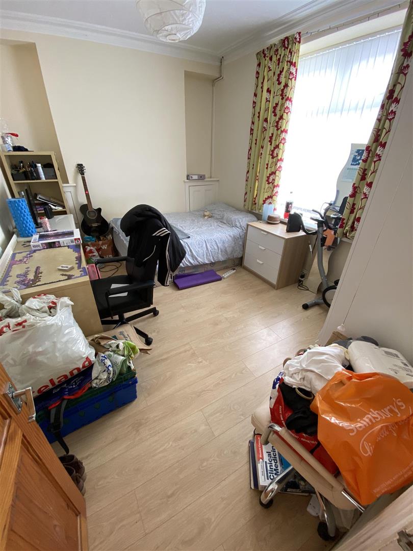 Flat Queen Street in Pontypridd