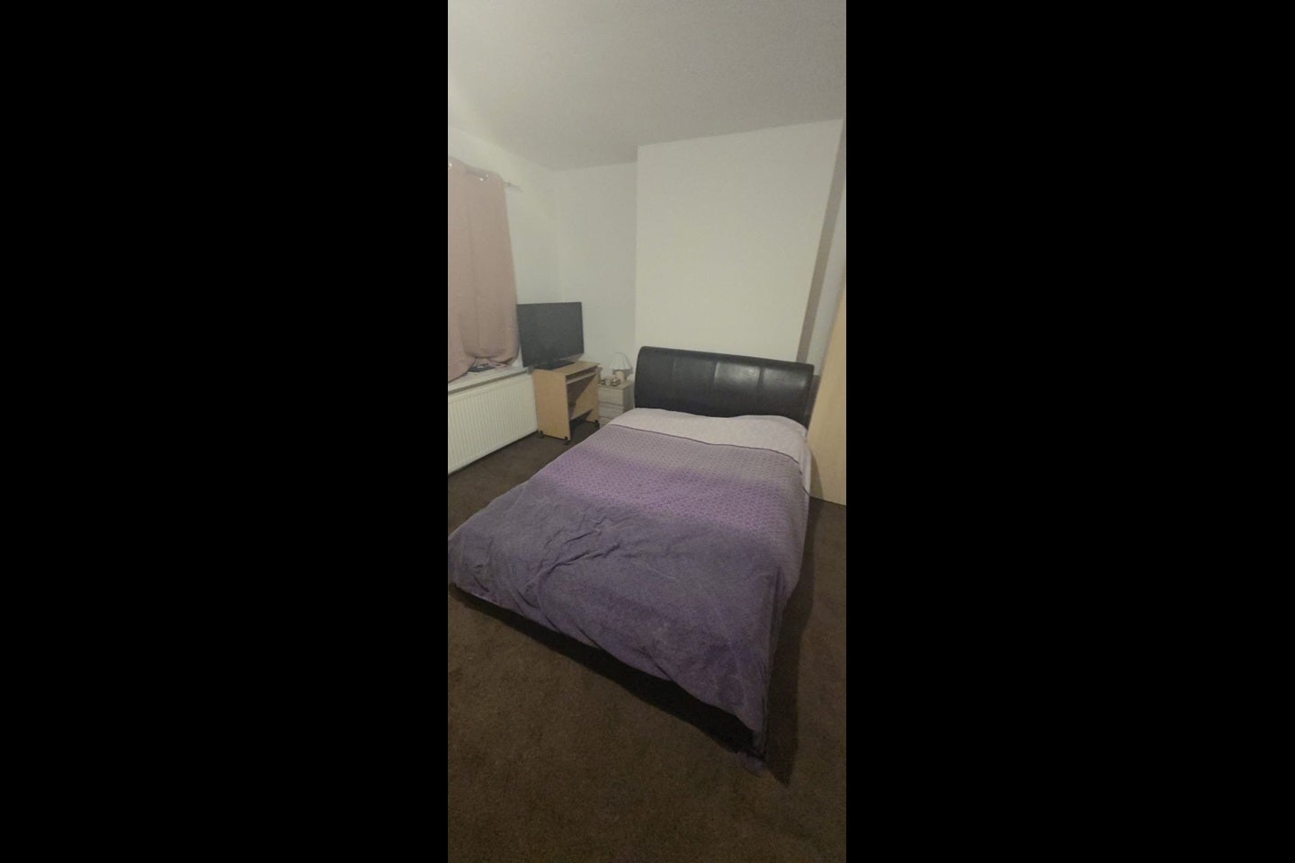 Room Sheaveshill Avenue in Greater London