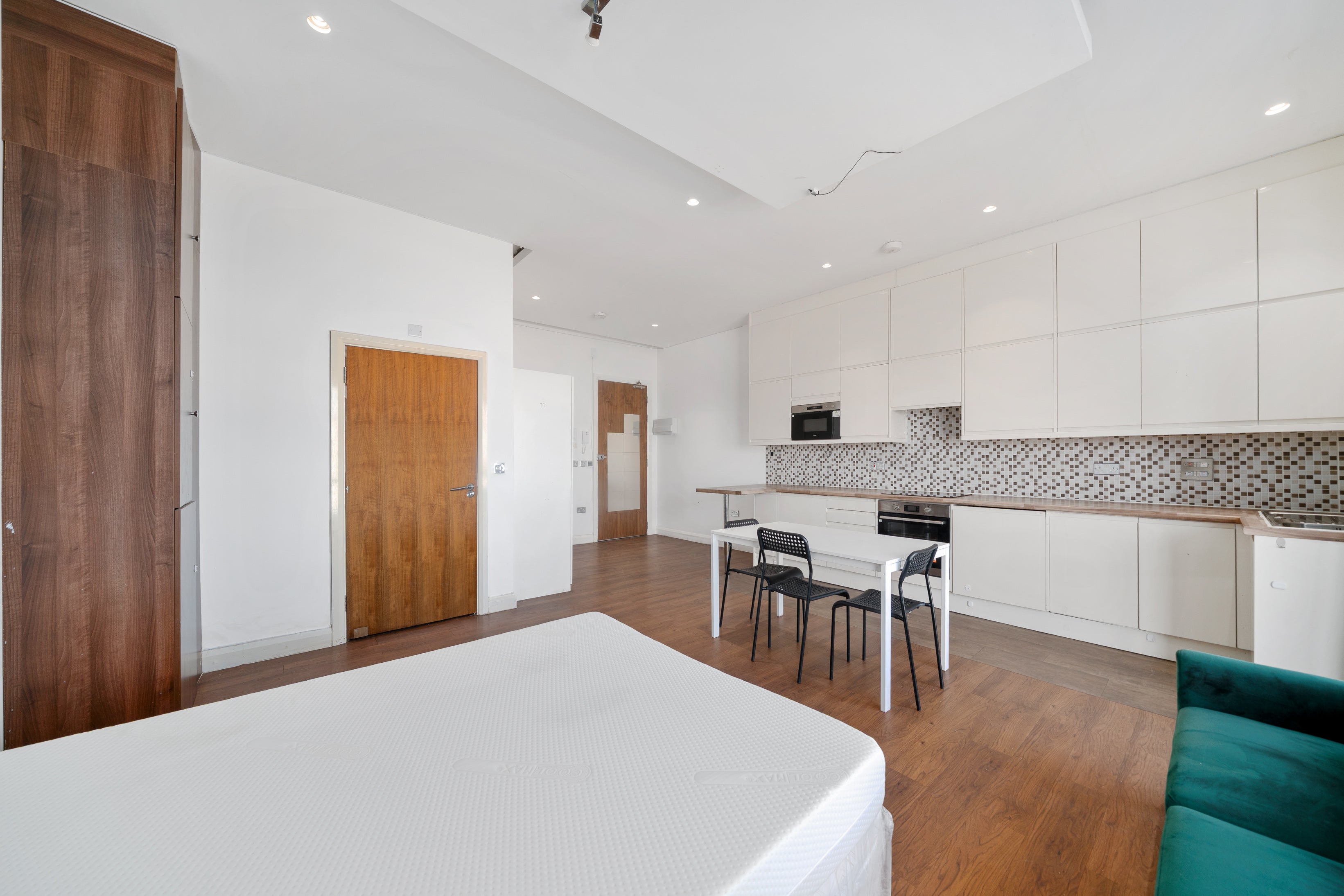 Flat Durnsford Road in Greater London