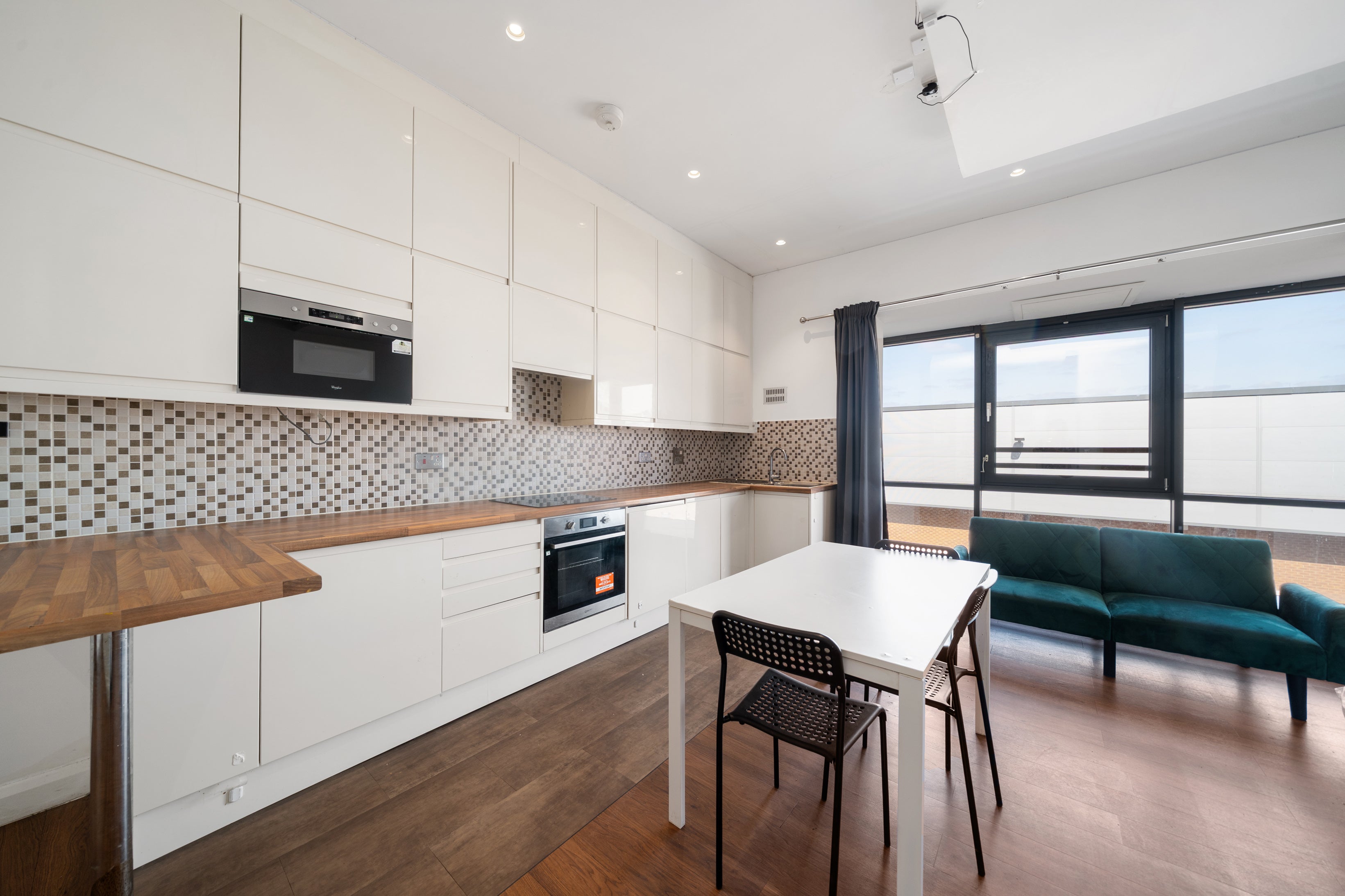 Flat Durnsford Road in Greater London