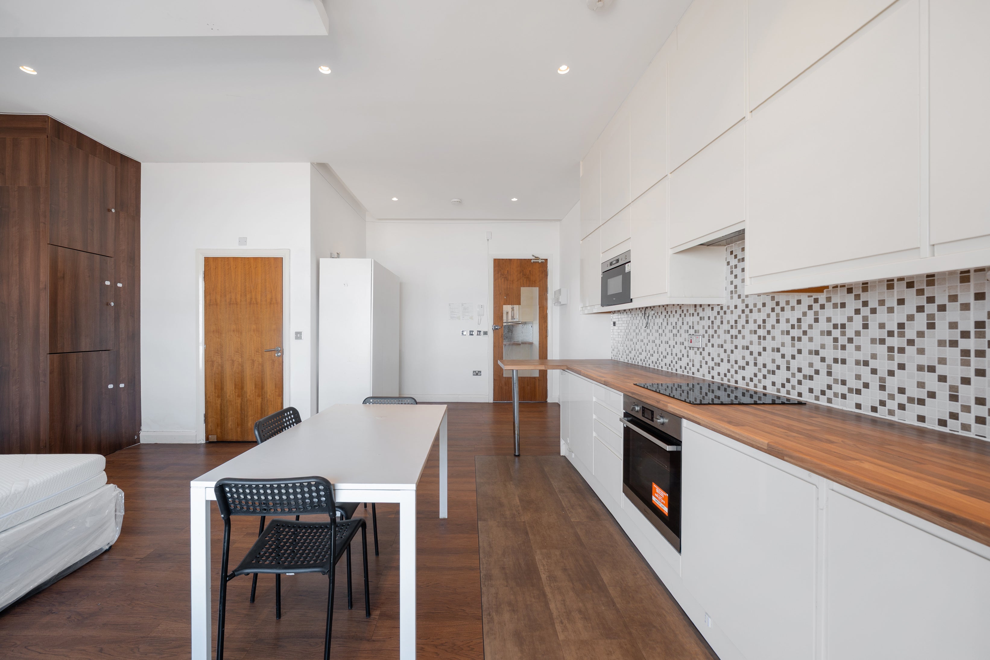 Flat Durnsford Road in Greater London