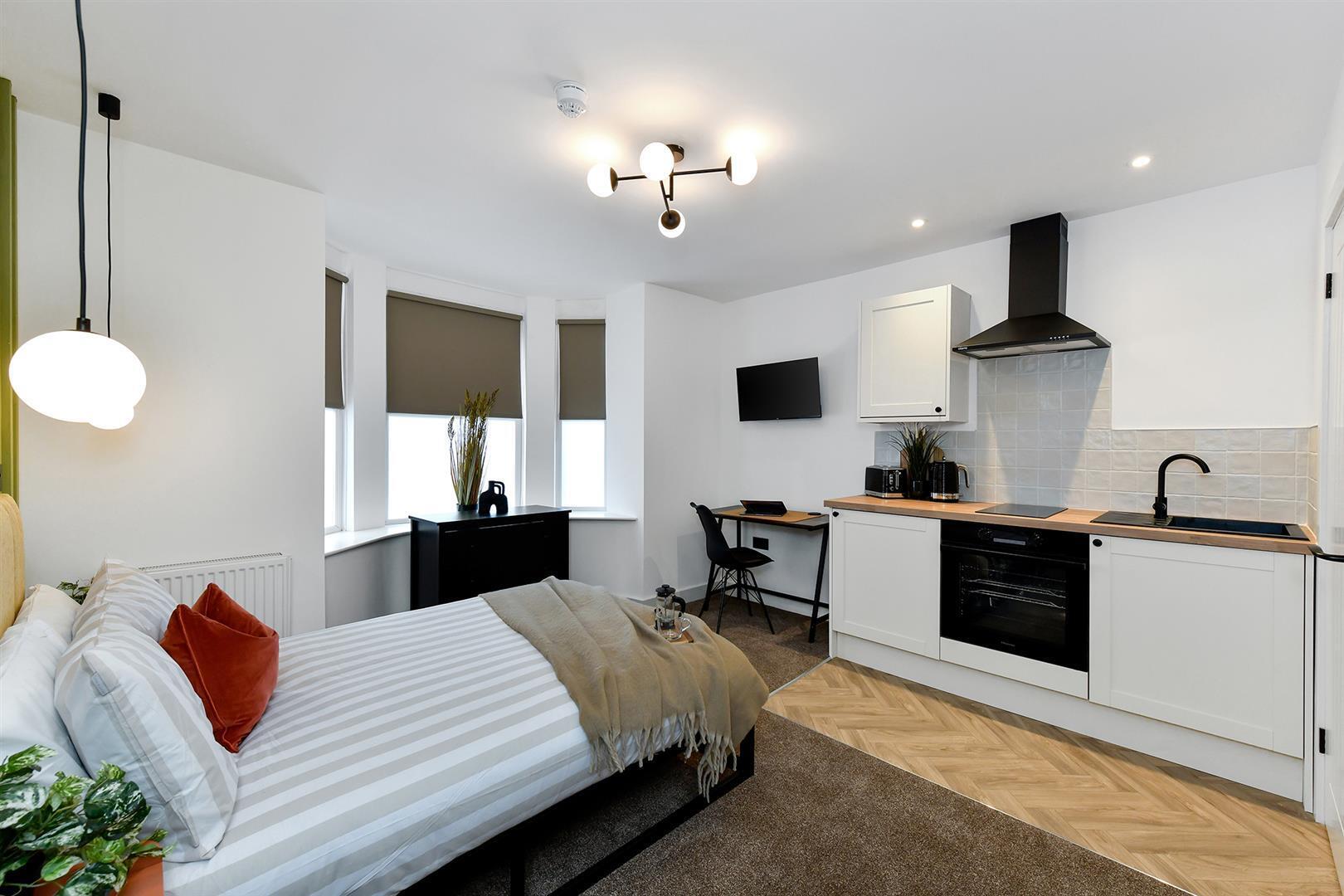 Room Ashbourne Road in Derby