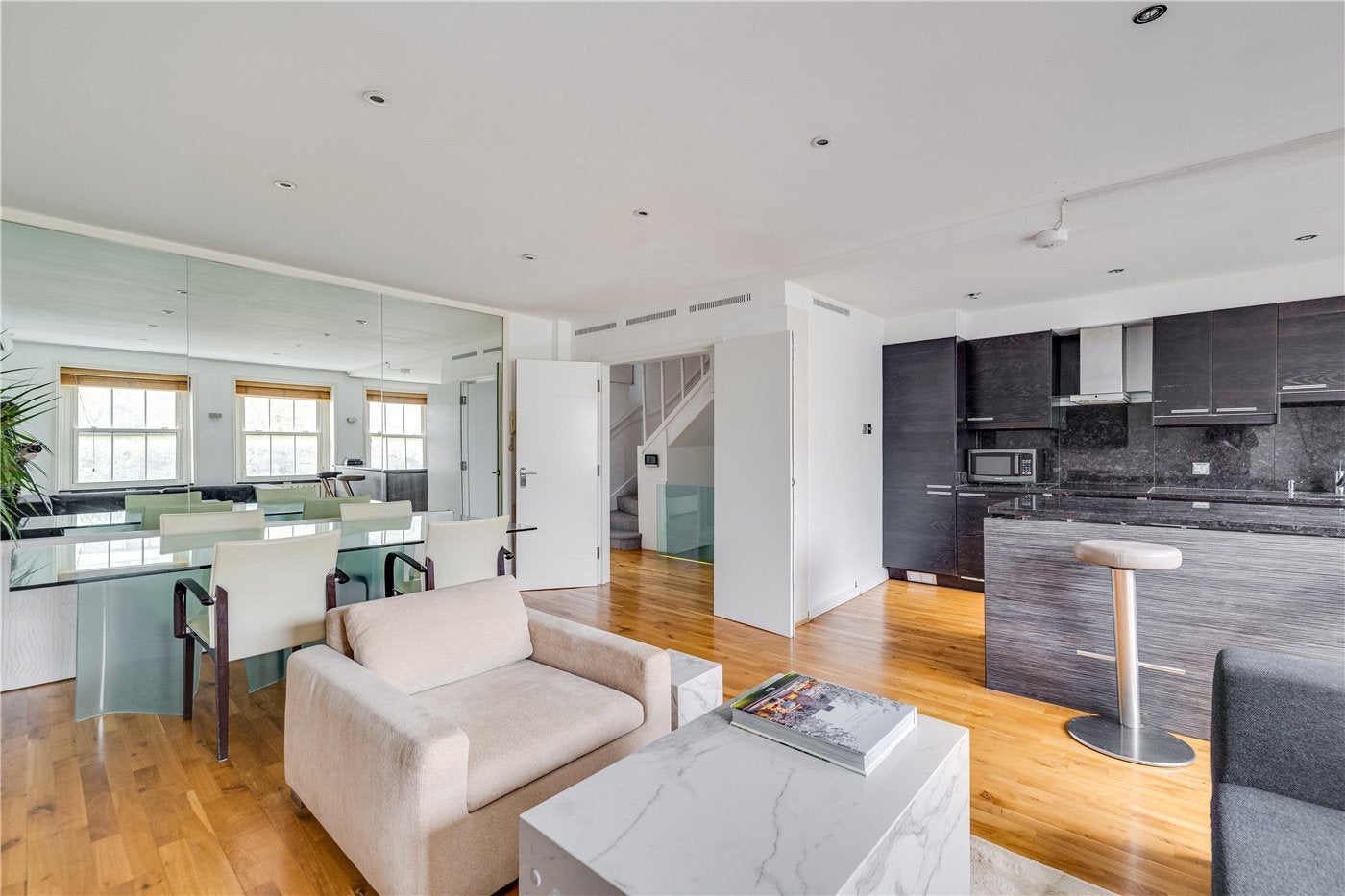 Flat Ennismore Gardens in City of Westminster