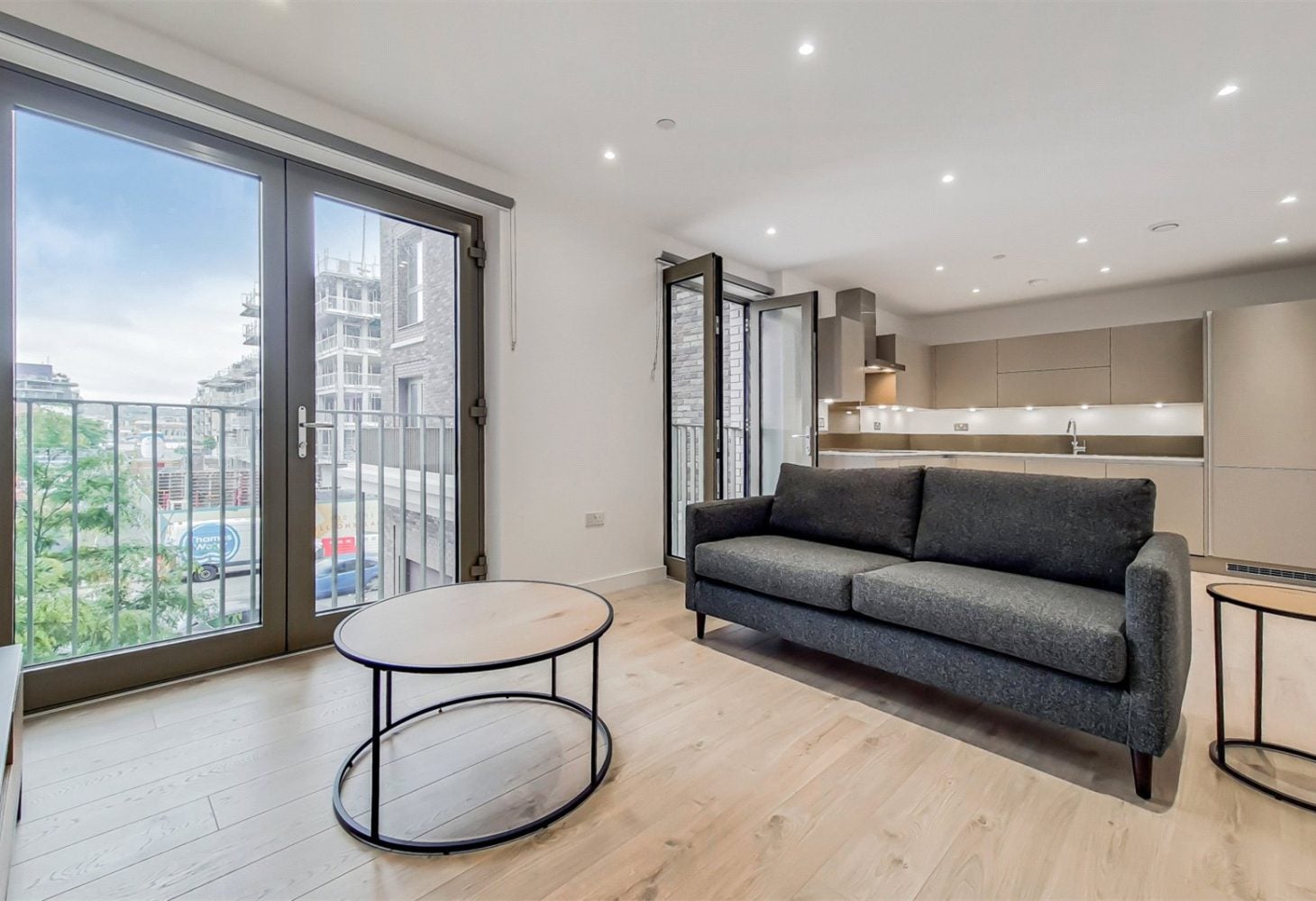 Flat Atlantis Avenue in Greater London