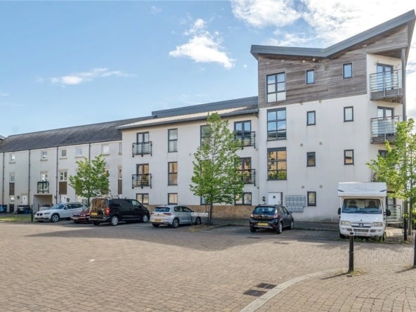 Flat Pasteur Drive in Swindon