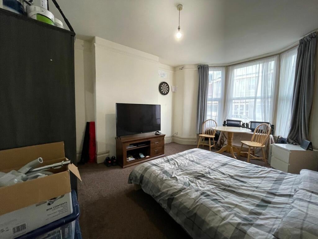 Flat Withnell Road in Blackpool