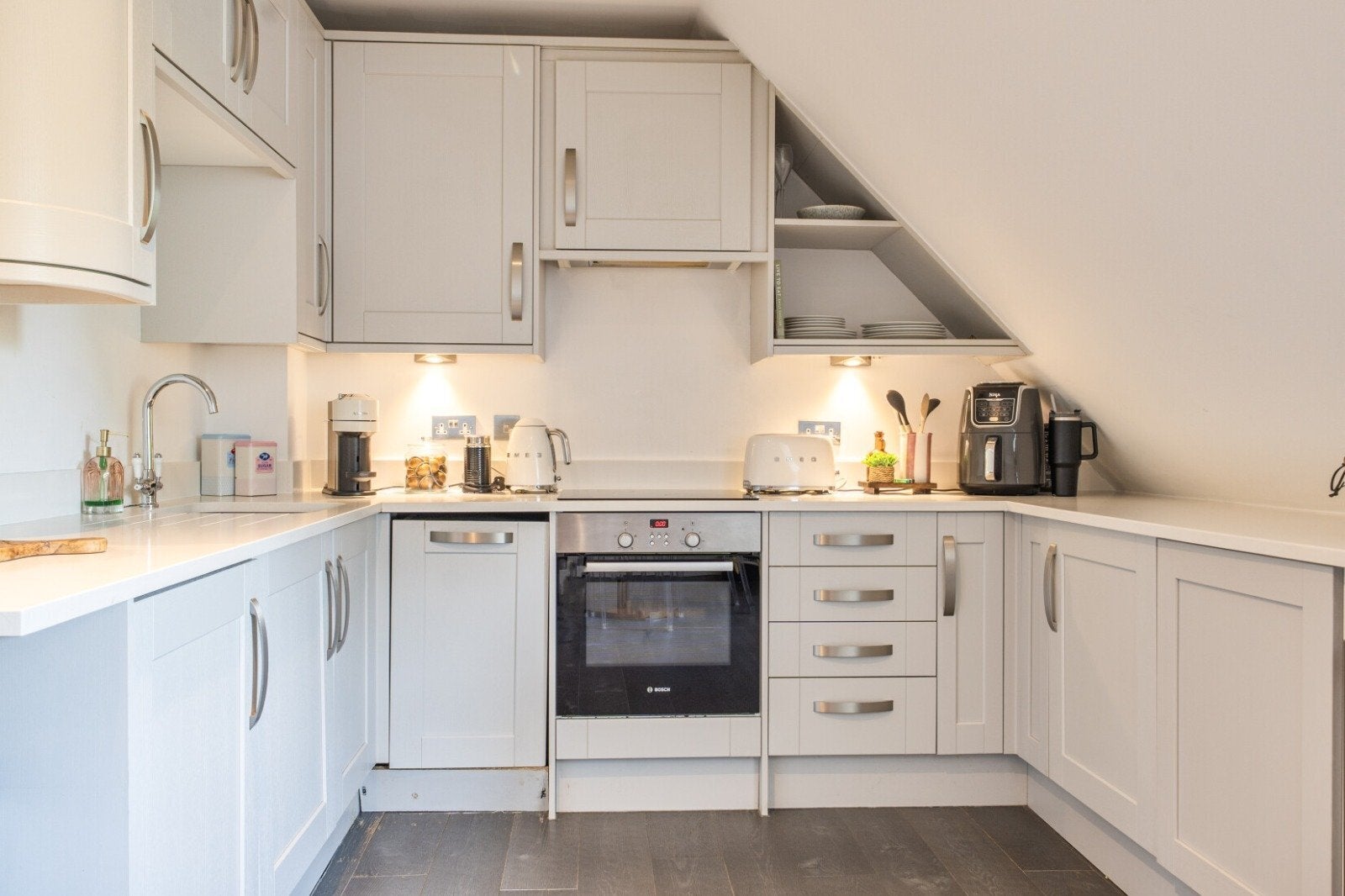 Flat Bickley Park Road in Greater London