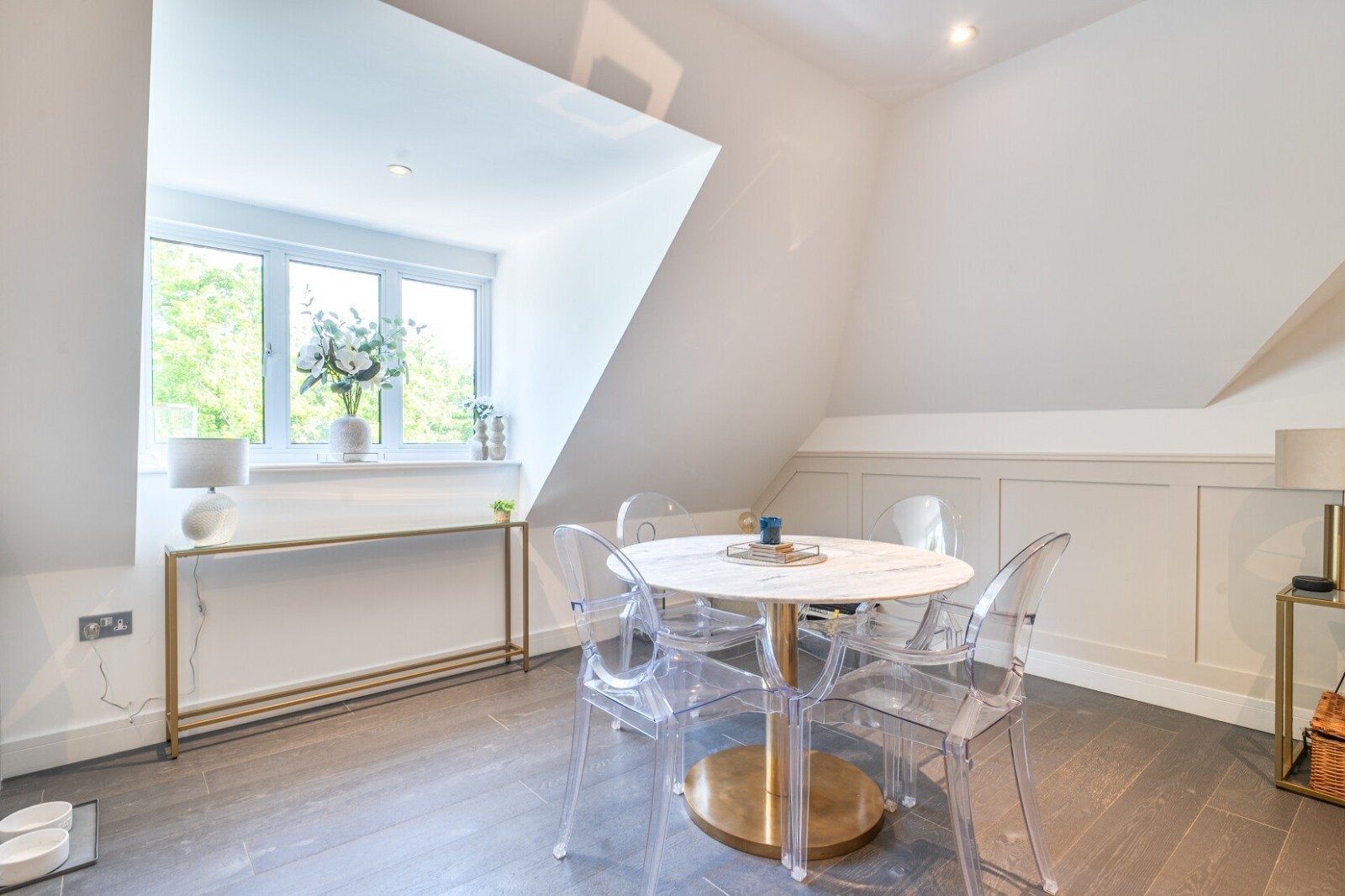 Flat Bickley Park Road in Greater London