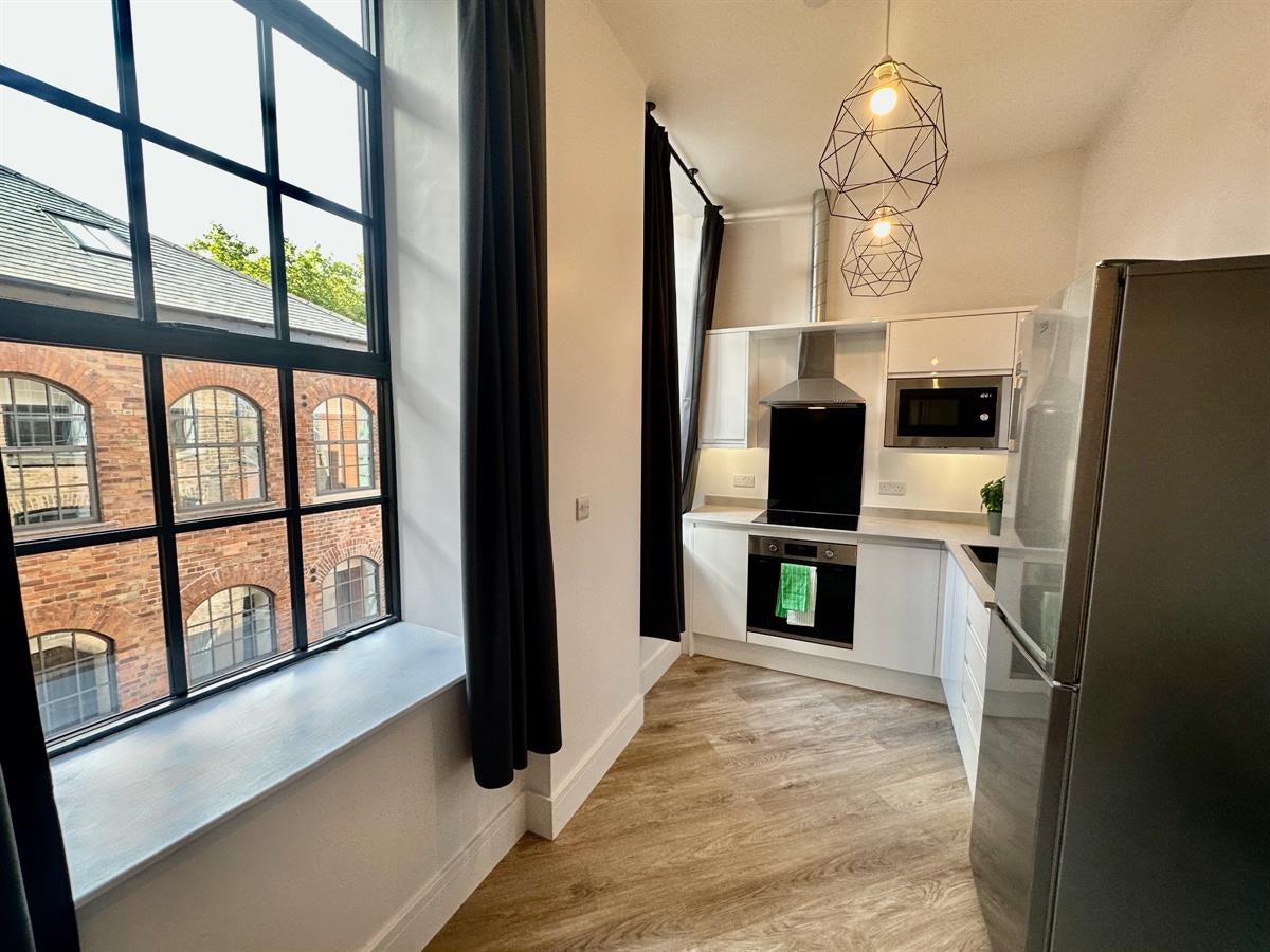Flat Alma Close in Nottingham