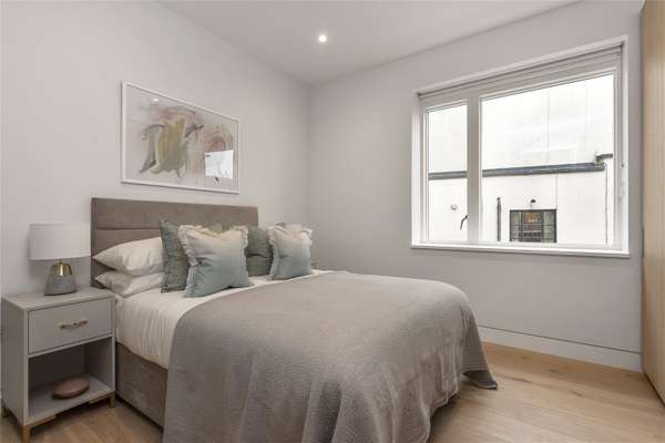 Flat Olaf Street in Greater London