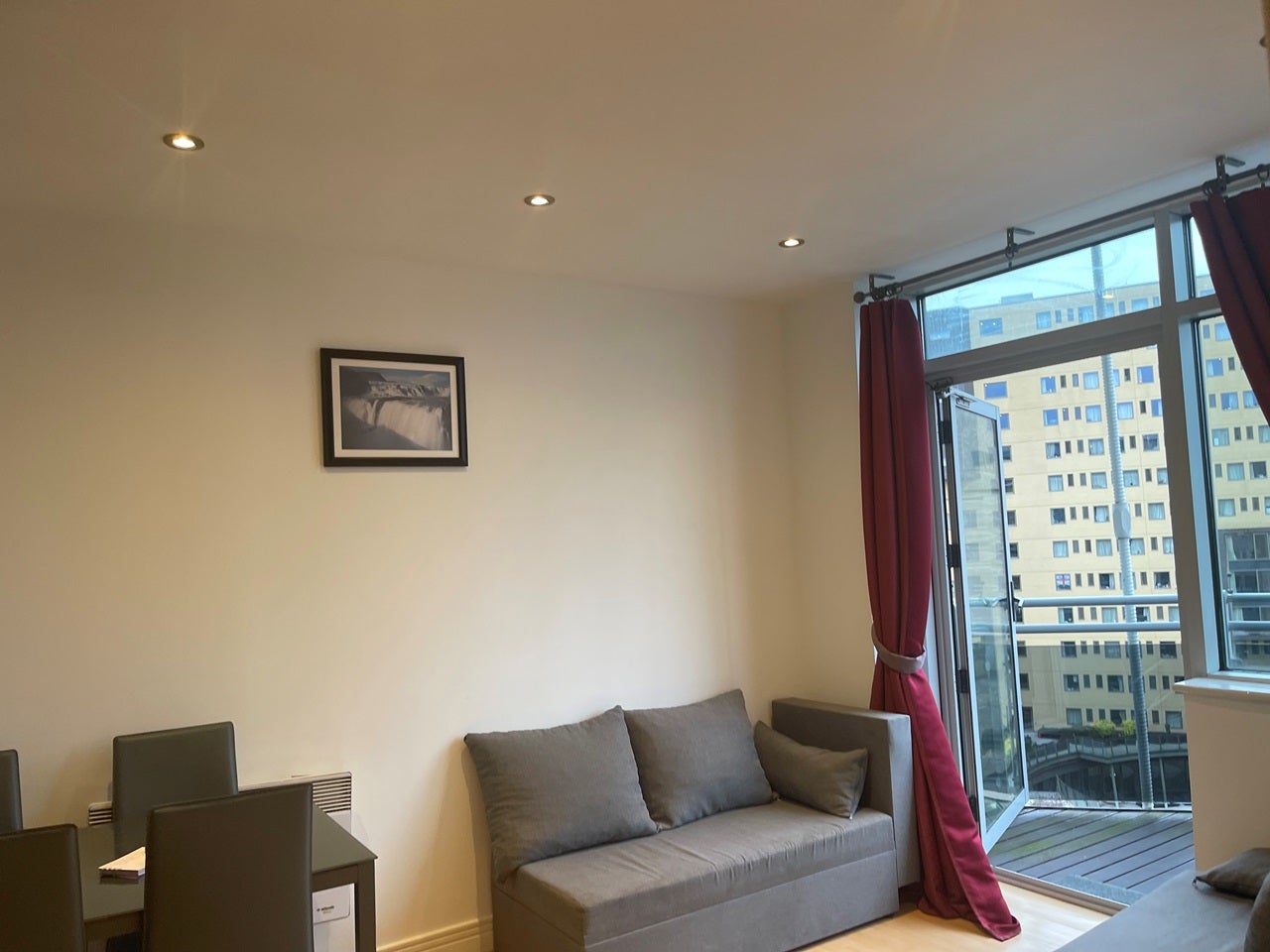 Flat Gerry Raffles Square in Greater London