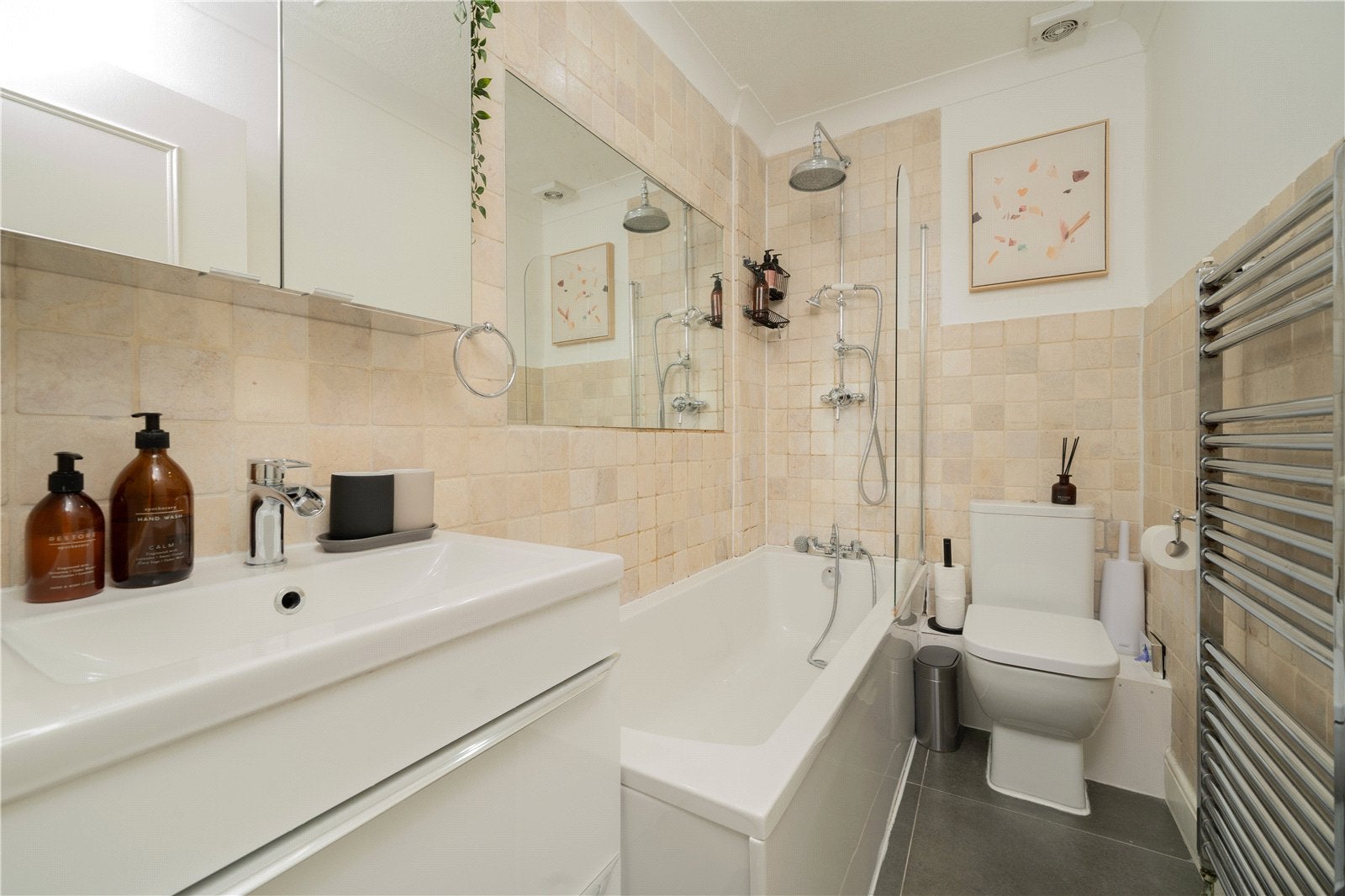 Flat Westbourne Park Road in Greater London