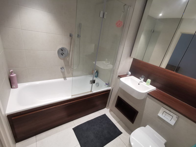Room Tildesley Road in Greater London