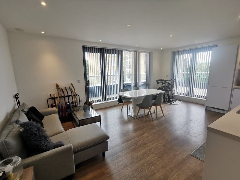 Room Tildesley Road in Greater London