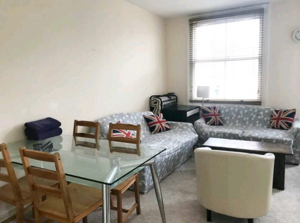 Flat Strutton Ground in City of Westminster