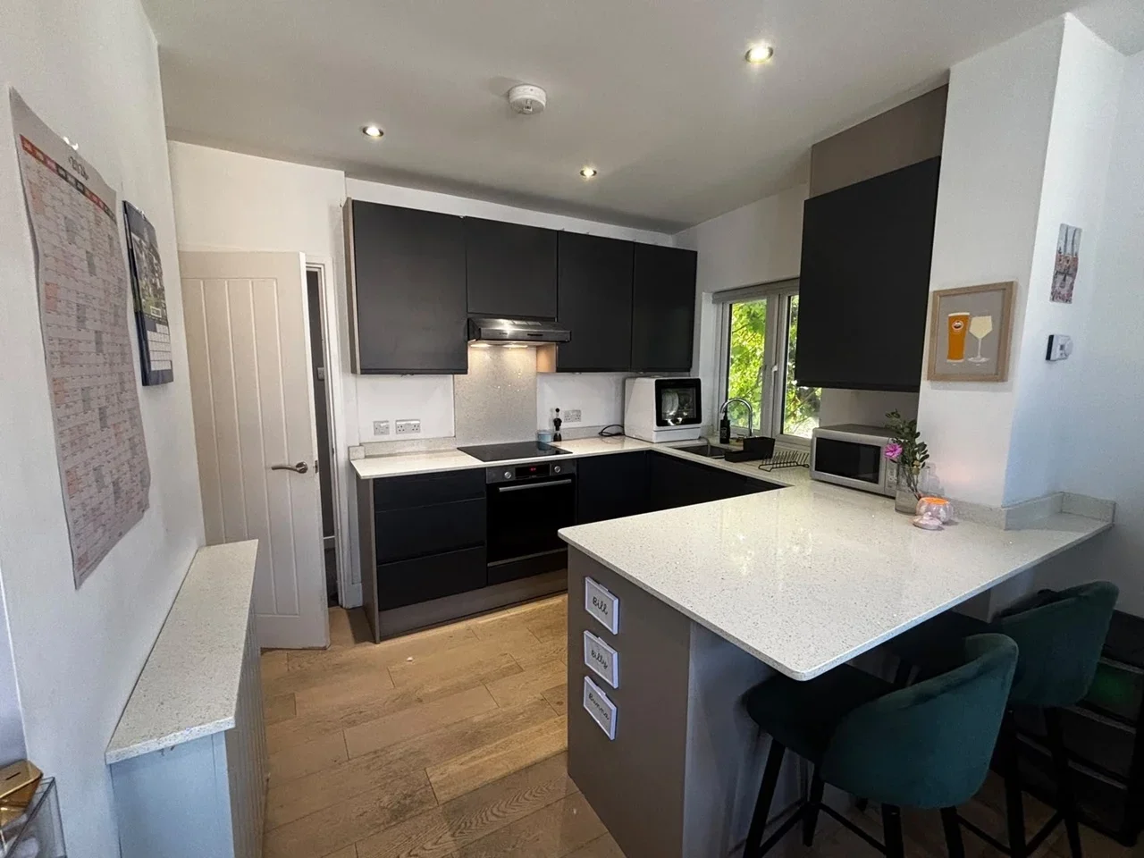 Flat Bastion Road in Greater London